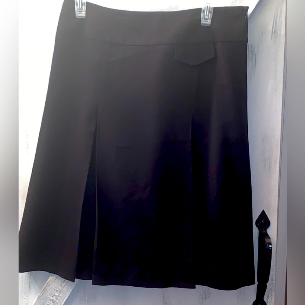 Liz Claiborne skirt size 8